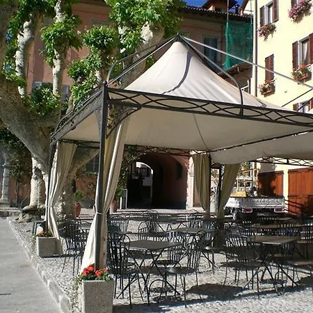 Dei Poeti Lenno